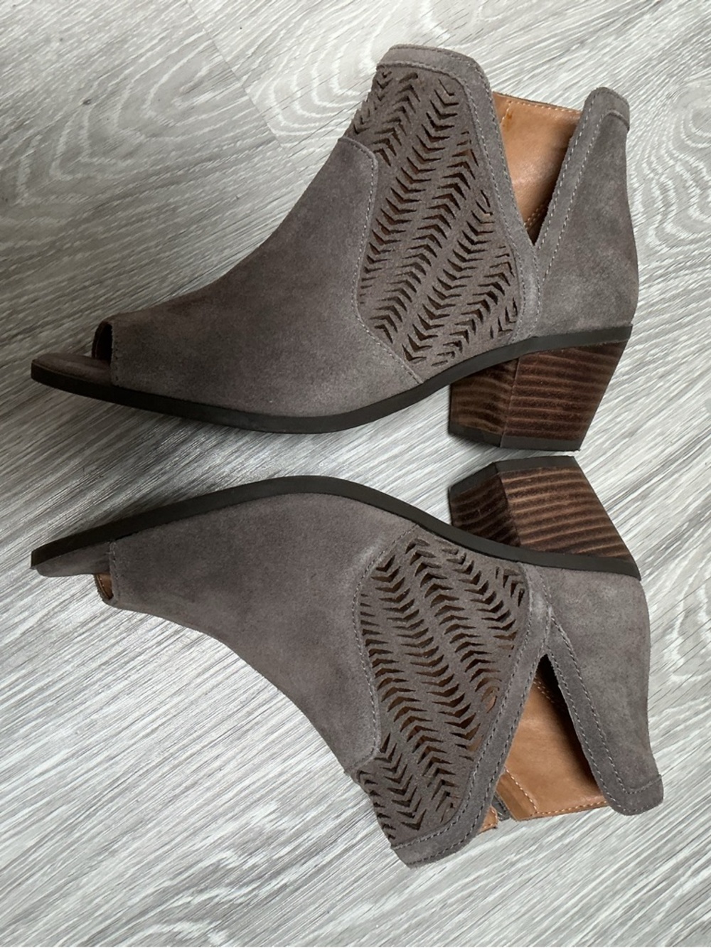 Lucky Brand LK-Bahrie Oiled Suede shooties